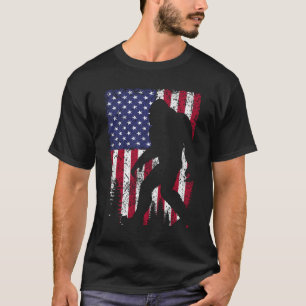 Camiseta Pé Grande Eu Acredito Sasquatch American Flag