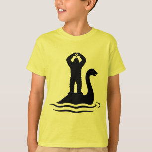 Camiseta Pé-Grande Monstro do Lago Ness