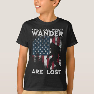Camiseta Pé Grande Nem Todos Que Vagam Estão Perdidos Sasqu