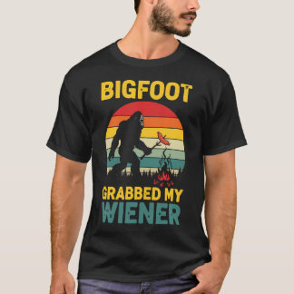 Camiseta Pé Grande Pegou Meu Cachorrinho Sasquatch