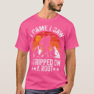 Camiseta Pé Grande Que Vim Vi Que Tropecei Num Anúncio De I