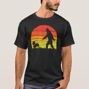 Camiseta Pé Grande Sasquatch Pitbull Pôr do Sol Retro Amant