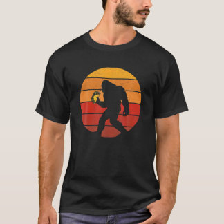 Camiseta Pé Grande Segurando Um Taco Funny Sasquatch Retro