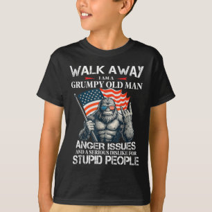 Camiseta Pé Grande Vá Embora Eu Sou Um Velho Mal Humorado E
