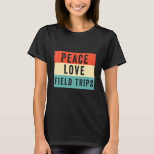 Camiseta Peace Love Field Trips School Bus Field Vib