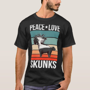Camiseta Peace Love Skunks Citação Retro Art Animal Vintage