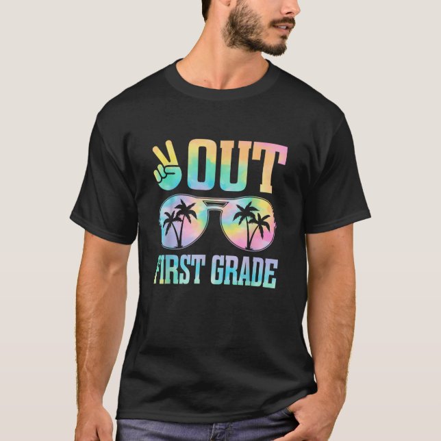 Camiseta Peace Out First Grade Last Day of School Graduatio (Frente)
