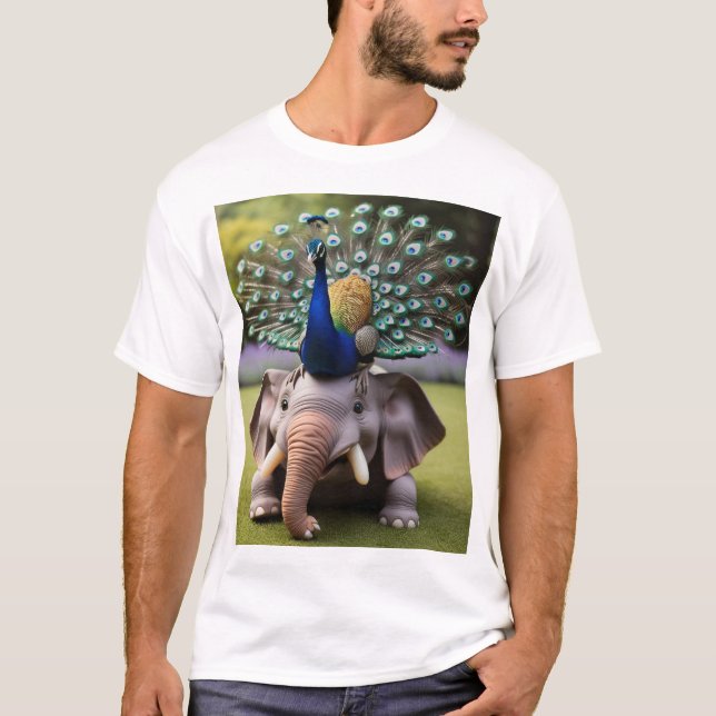 Camiseta "Peacock's Playful - Tee Bold" (Frente)