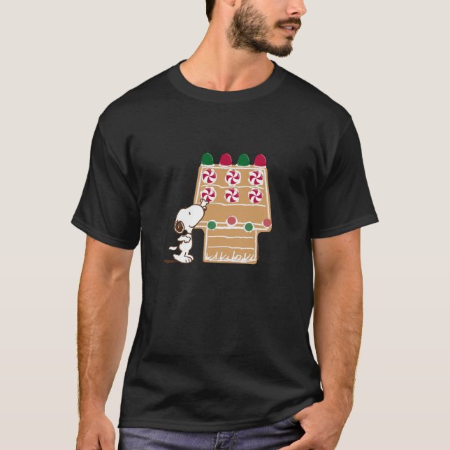 Camiseta Peanuts Christmas Snoopy Reaching For Candy Cane  (Frente)