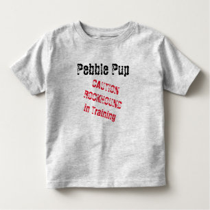 Camiseta Pebble Pup Caution Rockhound no treinamento 2t-6t