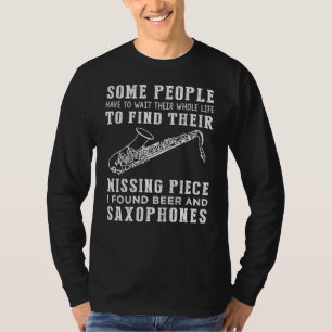Camiseta "Peça Desaparecida Encontrada: Cerveja e Saxofone!