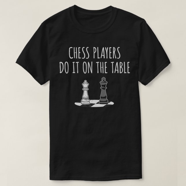 Camiseta Peças Engraçadas De Xadrez Na Mesa (Frente do Design)