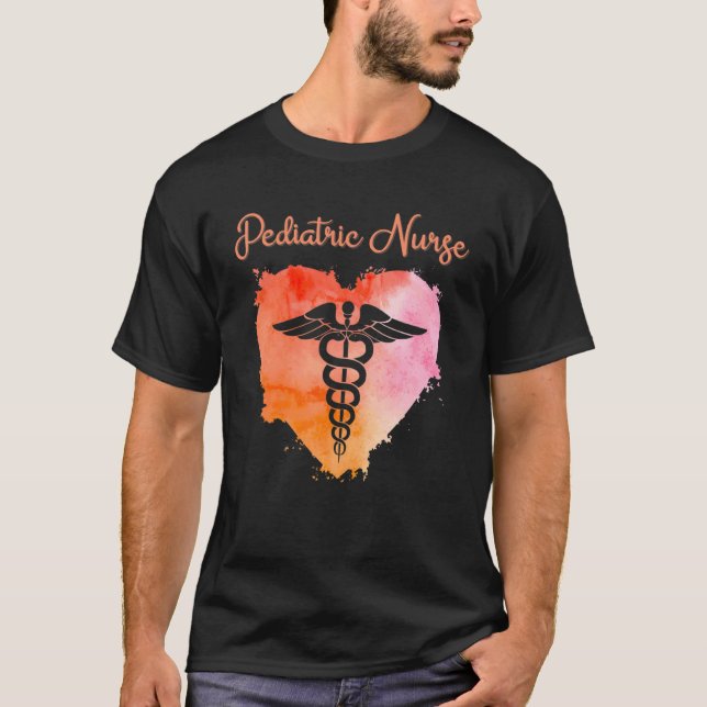 Camiseta Pediatric Nurse  Nurses Nursing Graduation Caduceu (Frente)