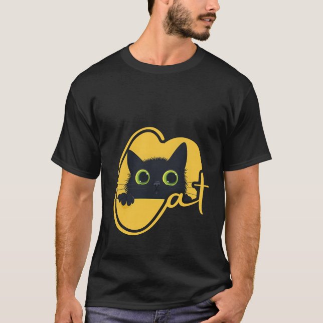 Camiseta Peeking Black Cat: Big Green Eyes Feline Design (Frente)
