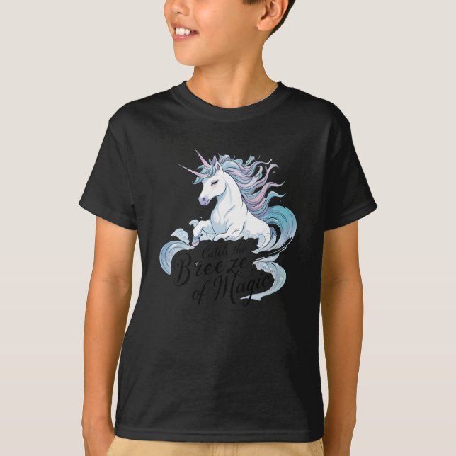 Camiseta Pegue A Brisa Do Sticker De Unicórnio Mágico  (Frente)