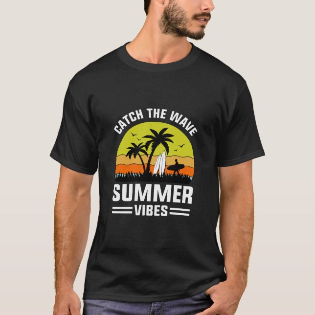 Camiseta Pegue a Onda Vibrações de Verão (Frente)