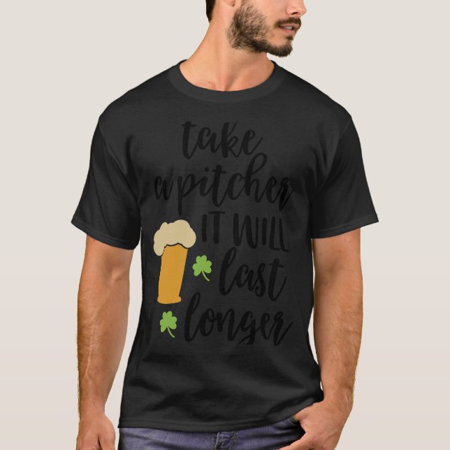 Camiseta Pegue um Arremessador Que Durará Mais Uma Cerveja (Frente)