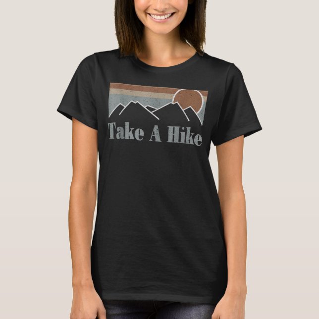CAMISETA PEGUE UM PEDAÇO DE RETRO LEVADO PARA FORA. (Frente)