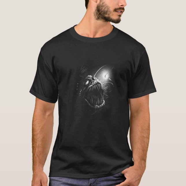 Camiseta Peixe de Pesca em Mar Profundo (Frente)