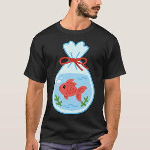 Camiseta Peixe Dourado de Festival Japonês na Bolsa de Água