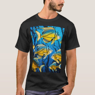 Camiseta Peixes amarelos em uma floresta de coral escuro