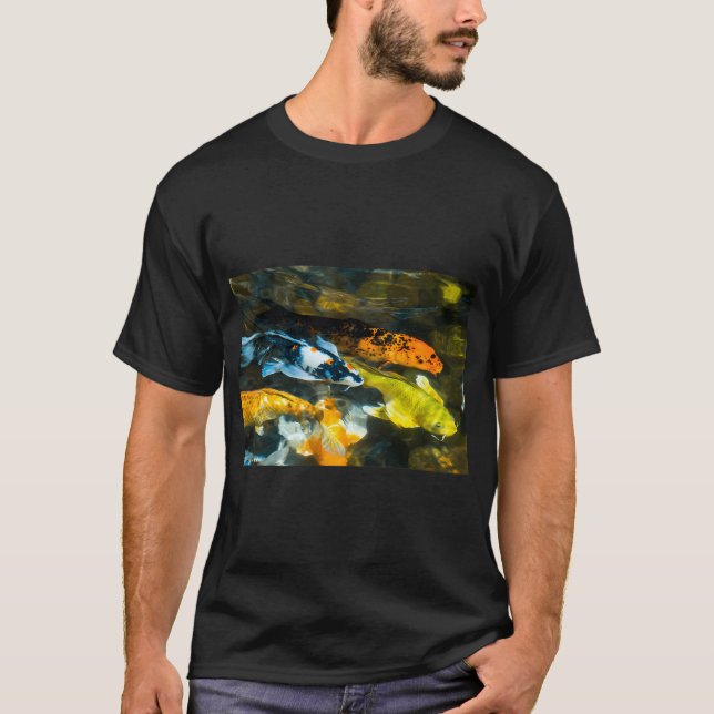 Camiseta Peixes Koi Coloridos (Frente)