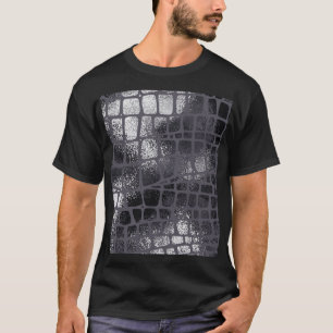 Camiseta Pele Preta Metálica de Cobra: Textura Elegante