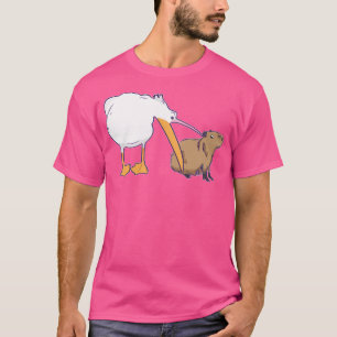 Camiseta Pelican tenta comer Capybara Funny Cute Meme