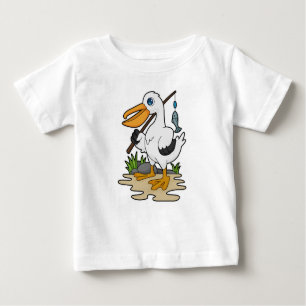 Camiseta Pelicano como pescador com cana de pesca e peixe