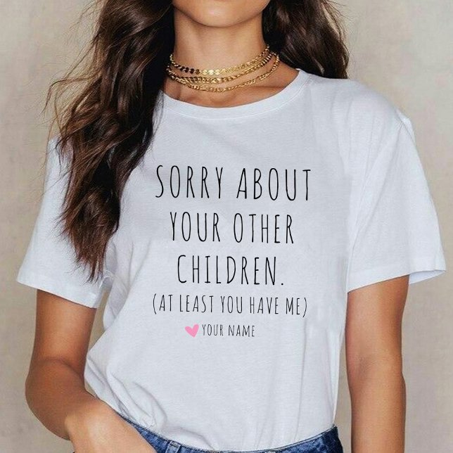 Camiseta Pelo Menos Você Me Engraçado Professora Mãozinha R (teacher mom retirement gift)