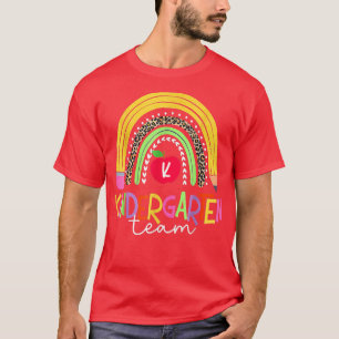 Camiseta Pencil Rainbow Kindergarten Team Primeiro Dia De V