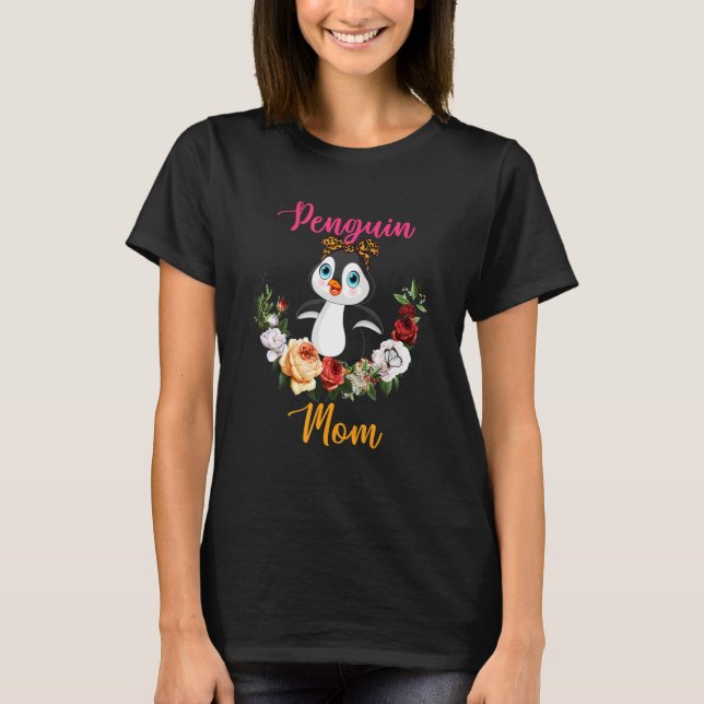 Camiseta Penguin Mom Floral Penguin Bow Tie Lover Mother's  (Frente)