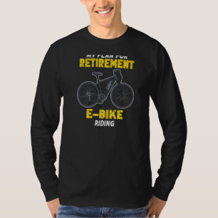 Camiseta Pensão de reforma E bicicleta dirige-se a uma bici