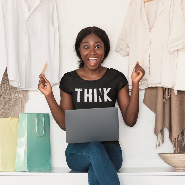 Camiseta Pense em Typo (Criador carregado)