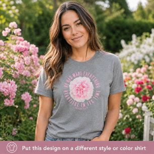 Camiseta Peônia Rosa Versículo Bíblico Floral Fé Bebê Azul