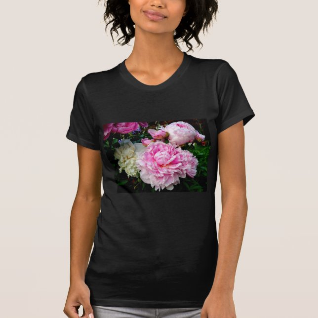 Camiseta Pêonias brancas e rosa (Frente)