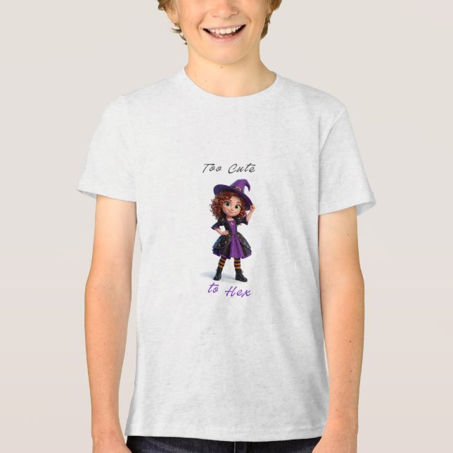 Camiseta Pequena Bruxa Feitiços e Faíscas de Halloween (Frente)