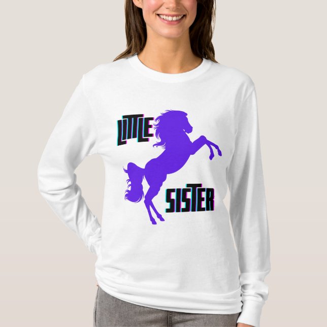 Camiseta Pequena Irmã Púrpura Pony (Frente)