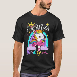 Camiseta Pequena Miss Terceiro Grau Unicórnio Primeiro Dia