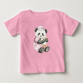 Camiseta Pequena panda em um macacão rosa pela Natasha Us