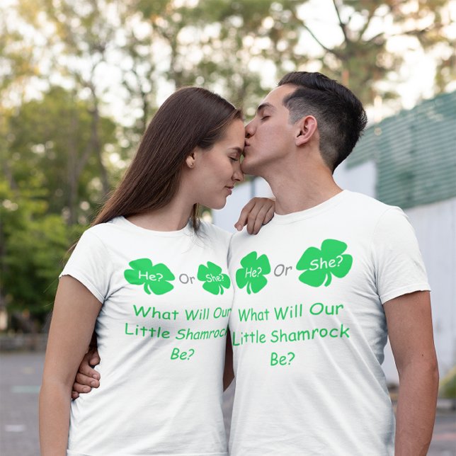 Camiseta Pequena Revelação de Gênero Shamrock (Criador carregado)