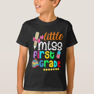 Camiseta Pequena Senhorita da Primeira Série Volta às Aulas