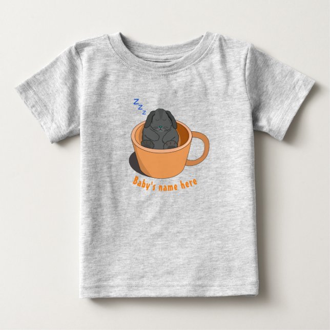 Camiseta Pequeno coelho Choco dormindo no café (Frente)