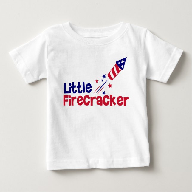 Camiseta Pequeno Firecracker: Emocionando a Alegria do Dia  (Frente)