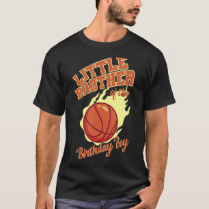 Camiseta Pequeno Irmão Da Família De Basquete De Aniversári