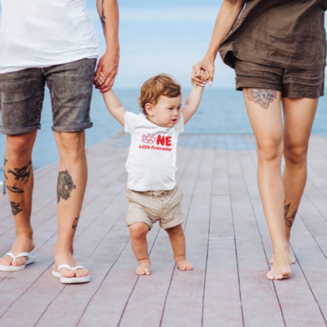 Camiseta Pequeno primeiro aniversario Firecracker Baby T-Sh (Criador carregado)