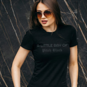 Camiseta Pequeno Raio de Vibrações Engraçadas Góticas Sombr