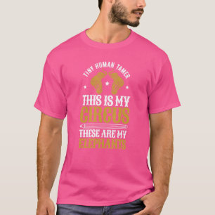 Camiseta Pequeno Tamer Humano Em Casa De Cuidados De Dia Es
