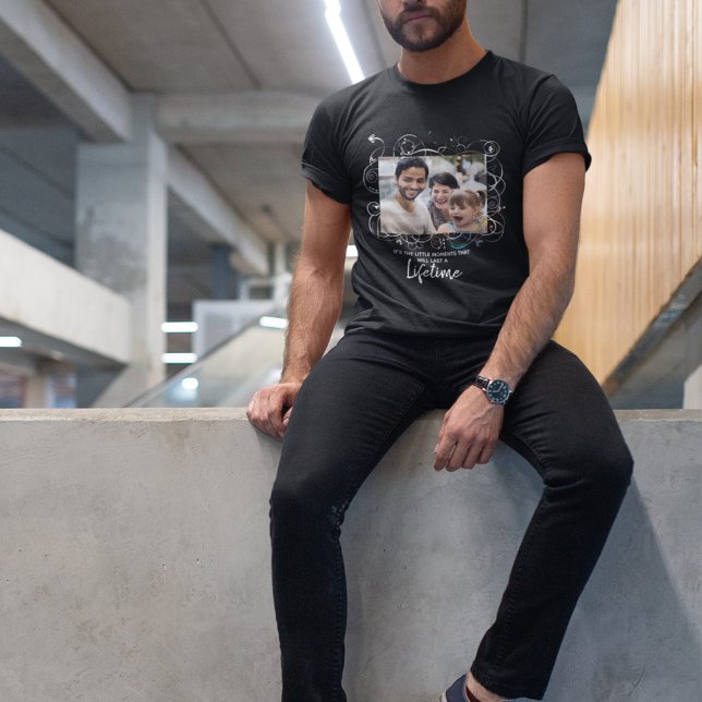 Camiseta Pequenos Momentos Celebram Mascaramento de Fotos (Criador carregado)