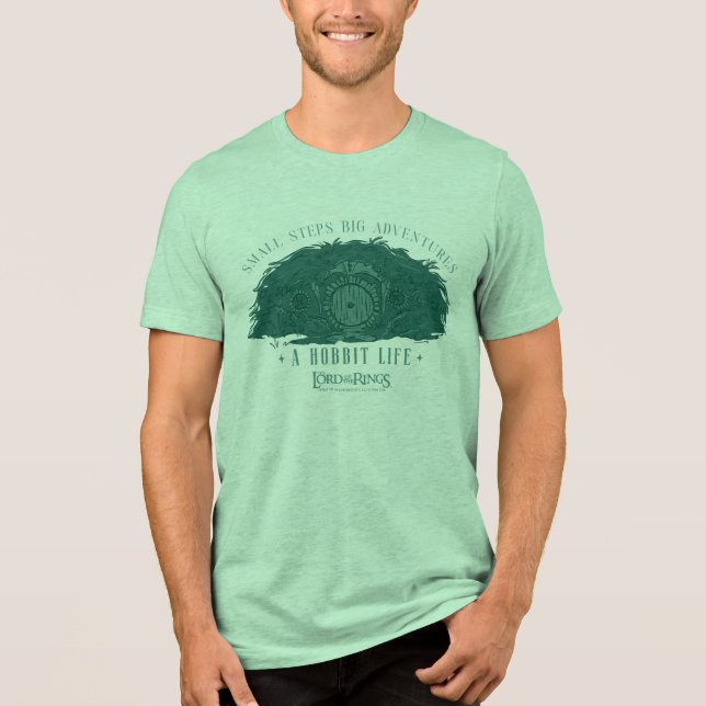 Camiseta Pequenos Passos, Grandes Aventuras - Uma Vida Hobb (Frente)
